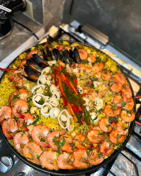Paella del archivo culinario de Chef Sigi